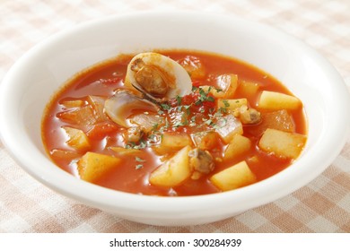 Manhattan Clam Chowder
