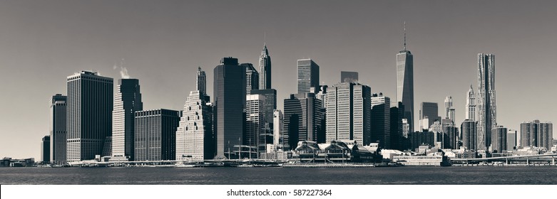 Manhattan Financial District With Skyscrapers Over East River.