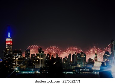 Manhattan, NY - 07.04.2022 - Forth Of July Fireworks In NYC - Captured From Hoboken, NJ