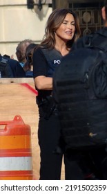 Manhattan, NY - August 18, 2022: Mariska Hargitay And Mehcad Brooks Filming Law And Order