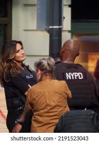 Manhattan, NY - August 18 2022: Mehcad Brooks And Mariska Hargitay On The Set Of Law And Order