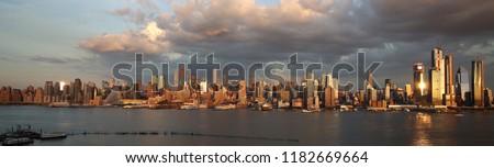 Manhattan Skyline from NewJersey, New York City