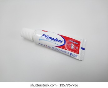 pepsodent tube