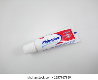 pepsodent tube