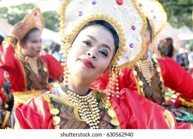 Manila Philippines Apr 22 Street Dance Stock Photo 630562940 | Shutterstock