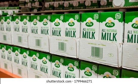 Manila, Philippines - Aug 2020: A Row Of Arla Low Fat Milk On Display At A Shelf Of A Supermarket.