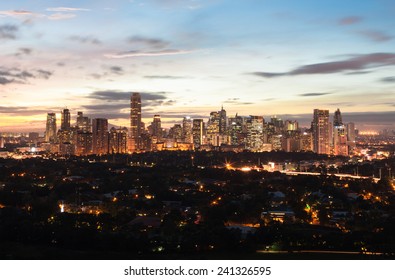 Manila skyline, Philippines - Powered by Shutterstock