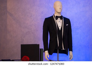 Mannequin Tuxedo On Store Stock Photo (Edit Now) 1247471083