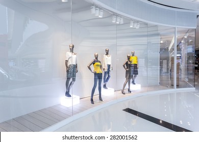 Mannequins In Fashion Shopfront