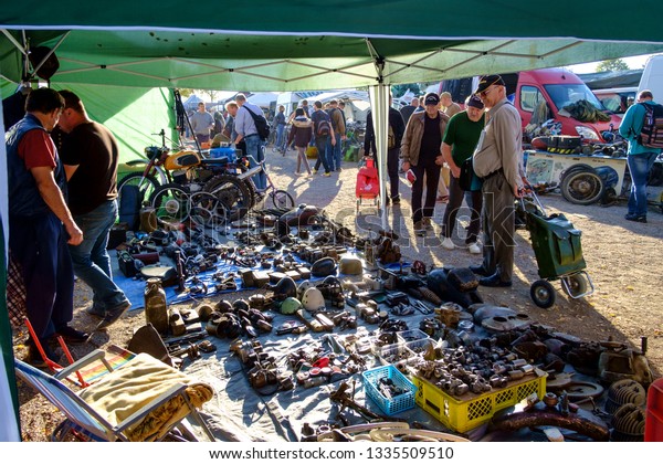 mannheim, germany,\
13 oct 2018, veterama, biggest fair and trade market for historic\
motorbikes, cars and\
bicycles