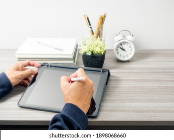 Man's Hand Use Stylus Writing On Tablet Pc Screen, Work On Home