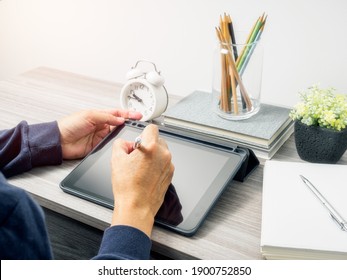 Man's Hand Use Stylus Writing On Tablet Pc Screen, Work On Home