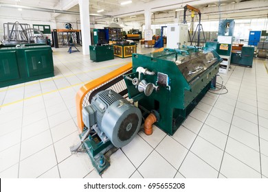 Manufacture of aluminum wire. Machine for processing wire, V-belt drive.