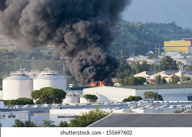 manufactures burning in Montornes Del Valles