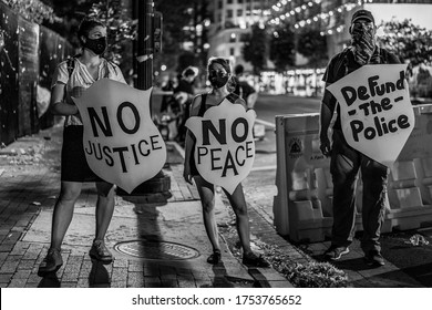 Many Angry Protesters Gather Around The White House To Demand Justice Over George Floyd's Death By A White Police Officer And Police Brutality, Taken On 6/10/20 In Washington DC, USA.