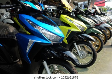 Honda Click Images Stock Photos Vectors Shutterstock