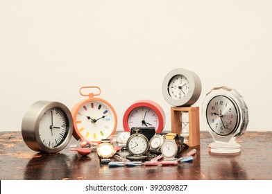 2,339 Antique wall clock collection Images, Stock Photos & Vectors ...