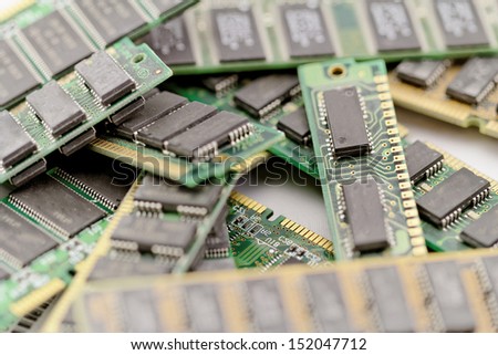 Many different computer memory modules (RAM, SD, DDR, EPROM)