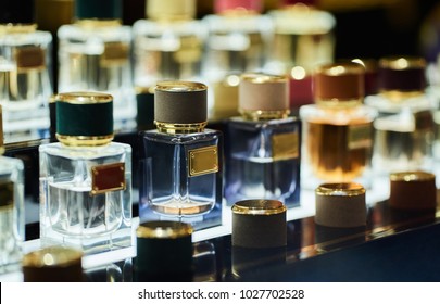 158,566 Luxury perfume Images, Stock Photos & Vectors | Shutterstock