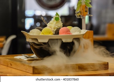 464 Dry Fruit Ice Cream Scoop Stock Photos, Images & Photography 