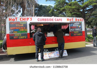 Many People Go To The Saturday Market At The City Patk For Buying And Testing The Foods And Hot Chips, Wanganui - New Zealand, 21 July 2018