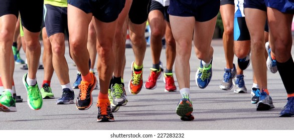 Many Runners To Race To The Finish Line Of The Marathon