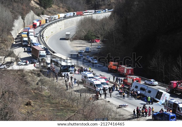 Many women lost their lives in the traffic\
accident that occurred on women\'s day. Relatives had a nervous\
breakdown 07.03.2017 İnegöl\
Bursa\
