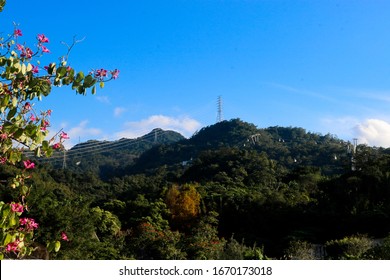 Maokong Gondola In Taipei Taiwan