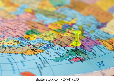 11,651 World Map Landmarks Stock Photos, Images & Photography ...