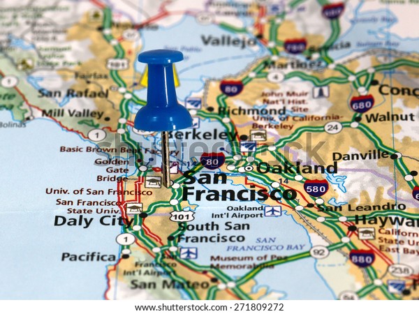 Map\
with pin point of San Francisco in California\
USA
