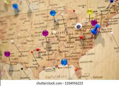 Map With Pins, Shallow DoF