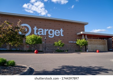 Maple Grove, Minnesota - May 29, 2020: A Target Store Is Boarded Up To Prevent Looting And Riots Due To The Death Of George Floyd By Minneapolis Police Department