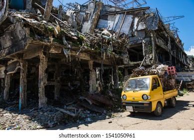 Marawi City, Philippines - May 10, 2018: A Year After The Marawi Siege, Residents Were Allowed To Salvage Whatever They Can From Their Homes At Ground Zero.