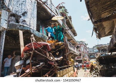 Marawi City, Philippines - May 10, 2018: A Year After The Marawi Siege, Residents Were Allowed To Salvage Whatever They Can From Their Homes At Ground Zero.