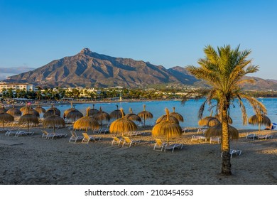 Marbella Puerto Banús Beach, The Most Glamorous Beach In Costa Del Sol