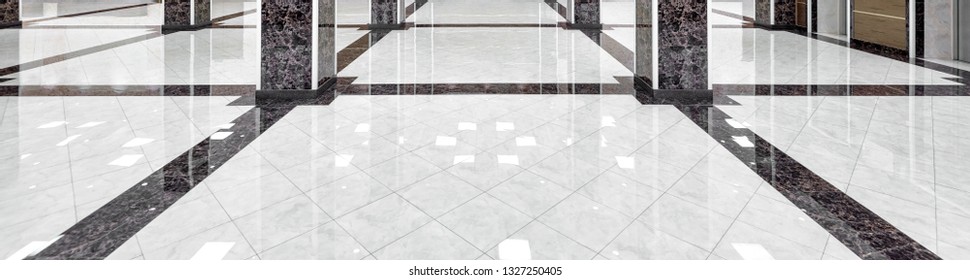 Marble Floor In Luxury Lobby Of Company Or Hotel. Panorama Of Cleane Washed Floor In Corporate Hallway. Shiny Floor After Commercial Professional Cleaning. Panoramic View Of Office Hall Interior. 