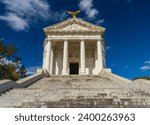 Marble mausoleum and memorial to fallen soldiers of Illinois in the civil war battle of Vicksburg in Mississippi