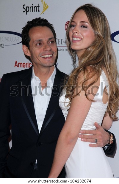 Marc Anthony Shannon De Lima 27th の写真素材 今すぐ編集