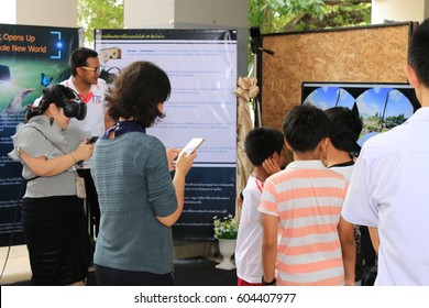 March 15, 2017 : Graduate Students And Professor Demonstration With Virtual Reality Technology In 