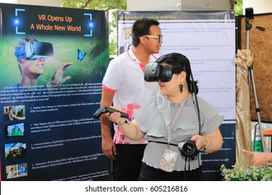 March 15, 2017 : Graduate Students And Professor Demonstration With Virtual Reality Technology In 