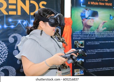 March 15, 2017 : Graduate Students And Professor Demonstration With Virtual Reality Technology In 