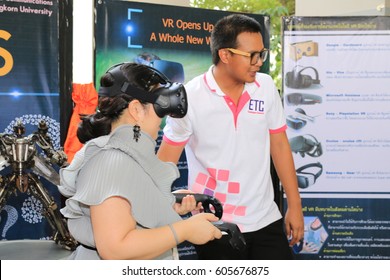 March 15, 2017 : Graduate Students And Professor Demonstration With Virtual Reality Technology In 