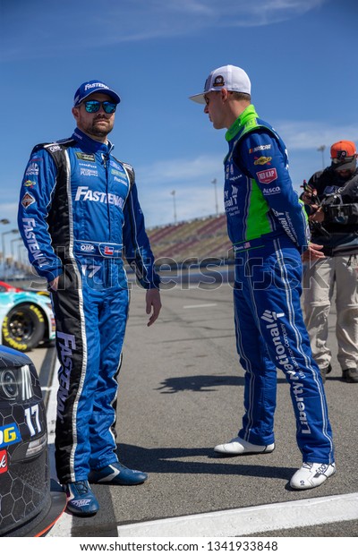 March 15, 2019 -\
Fontana, California, USA:  Ricky Stenhouse, Jr (17) takes to the\
track to qualify for the Auto Club 400 at Auto Club Speedway in\
Fontana, California.