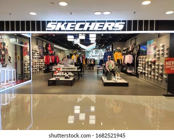 the skechers store