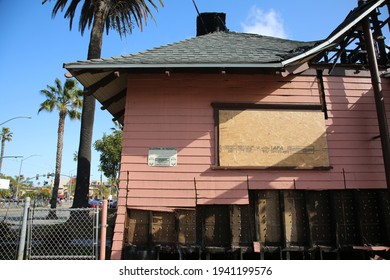 March 20, 2021 Long Beach, California - USA: The Remains Of A Devastating House Fire Destroying A Historic Home In Long Beach California. Editorial Use Only.