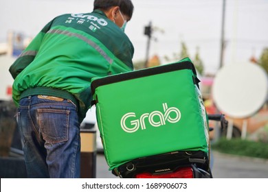 March ,2020 :Grab Food Or Grab Bike . Food Delivery By Motorcle At Bangkok Thailand