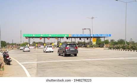 March 2021- Mahroli, Jaipur, India: Center Of National Highway Express Toll Plaza. Front View Of Toll Tax On NHAI.