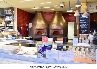 March 27, 2017. Italy, Florence. Restaurant Pizzeria In The Central Market.