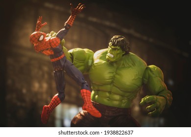 MARCH 8 2021: Marvel comics superheroes -  Spiderman battling the Hulk - Hasbro action figure