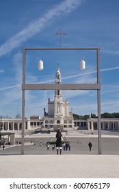 Fátima, Ourém/Portugal - March F 2017: Pilgrims Cross The Centennial Arch In The Sanctuary Of Our Lady Of Fatima, In Portugal. This Arch Grants Plenary Indulgence To Those Who Are Able To Receive It.